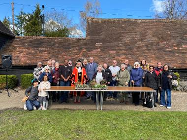 Mayor, Cllr Lavery, local gardeners and community groups