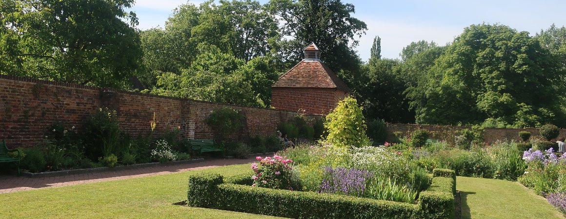 Eastcote House Gardens